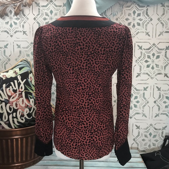 Express Maroon/Black Cheetah Blouse Size XS NWT - Picture 3 of 6